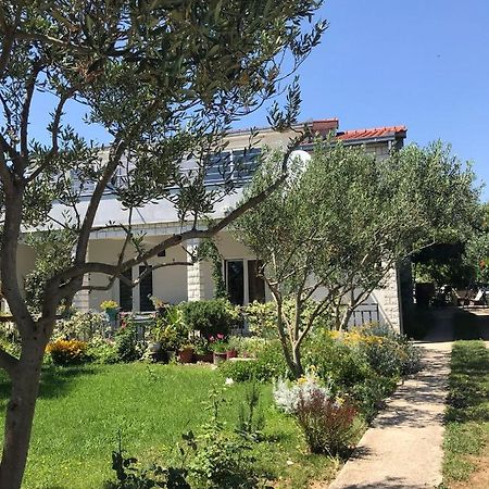 Soba Za Odmor P&E Kaštel Štafilić Exterior foto