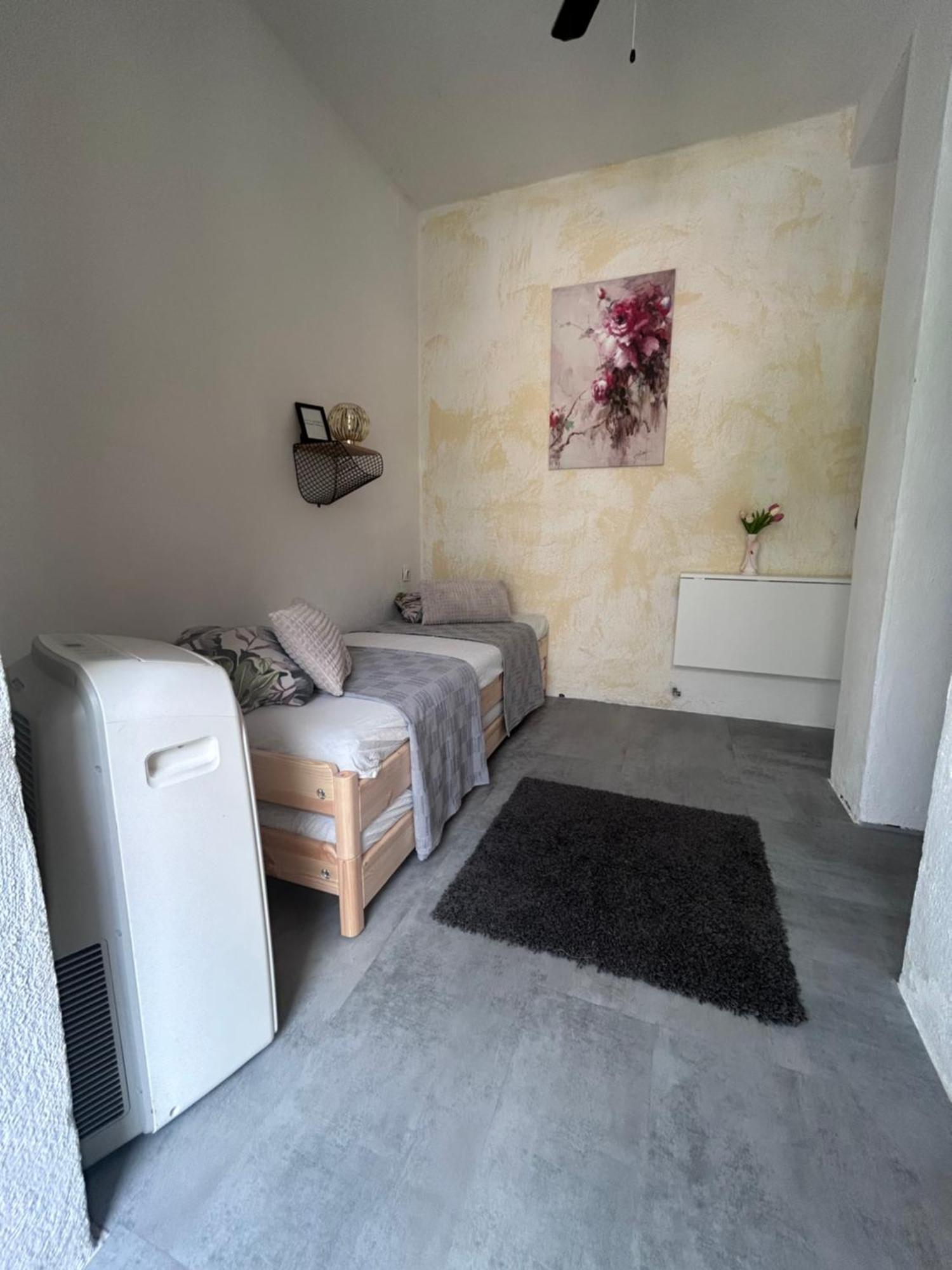 Soba Za Odmor P&E Kaštel Štafilić Exterior foto
